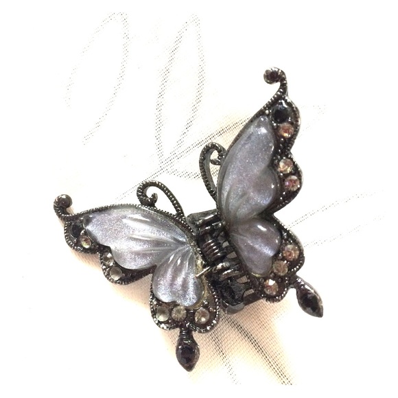 Butterfly claw clip