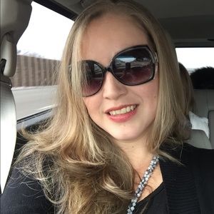 Meet your Posher, Andrea