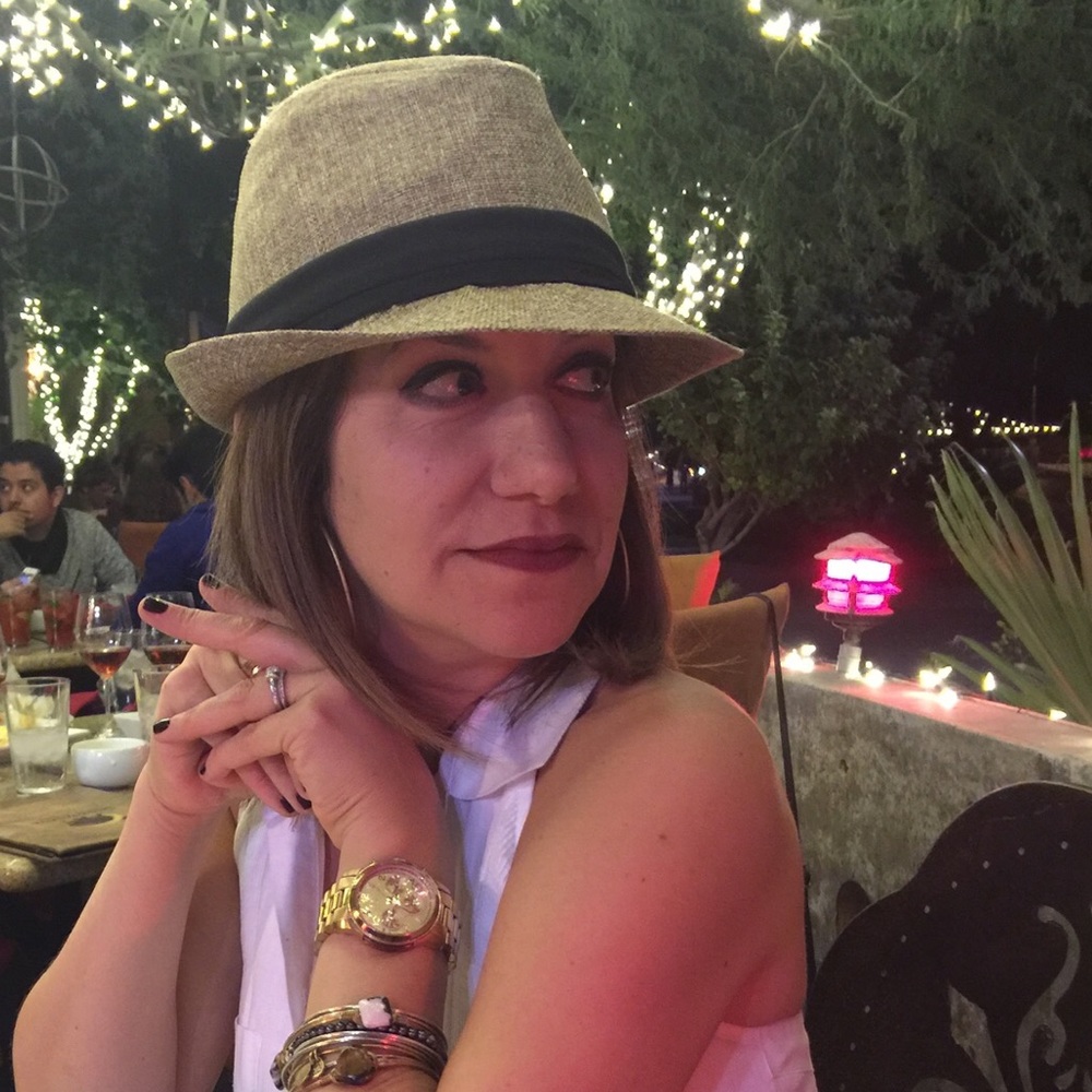 Meet your Posher, Suzanne