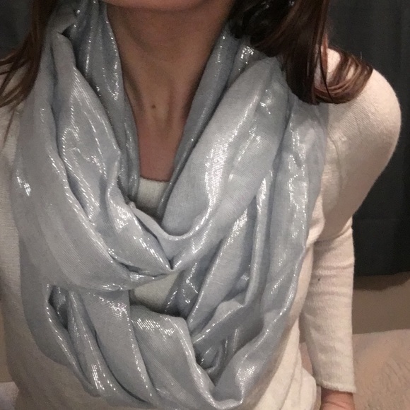 Infinity scarf