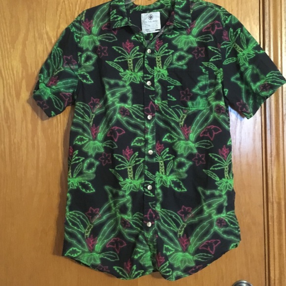 Men's On The Byas Large Short Sleeve Buttondown