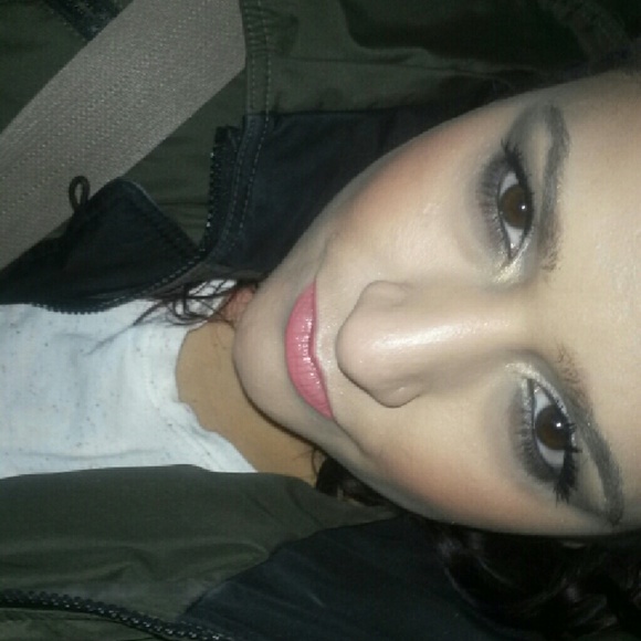 Meet your Posher, Vera