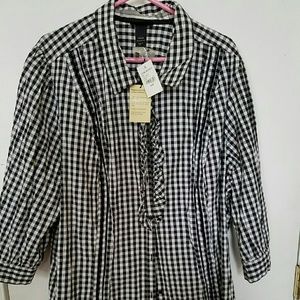 Black and white tunic nwt