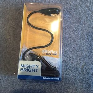 NEW Mighty Bright Reading Light
