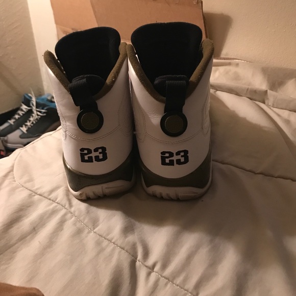 Retro 9s - Picture 2 of 4