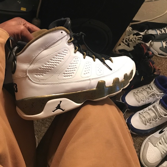 Retro 9s - Picture 3 of 4
