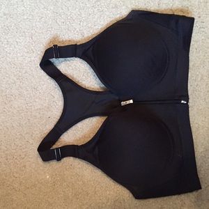 Victoria Secret Incredible Front Close Sports Bra