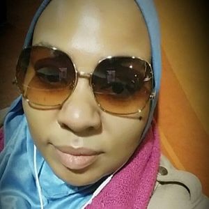 Meet your Posher, Noor