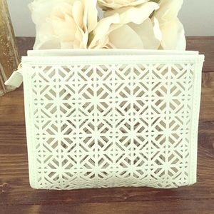 Tory Butch makeup bag