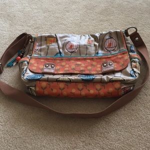 Adorable fossil cross body messenger bag.