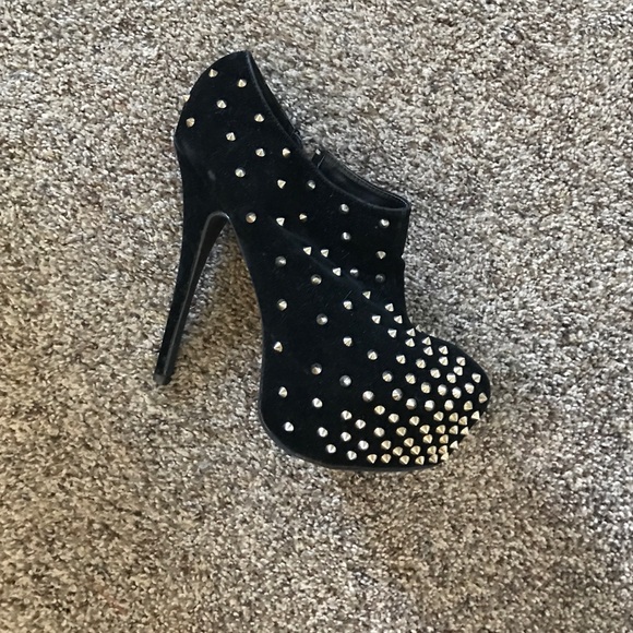 Black akira studded heels.size 9. Worn twice