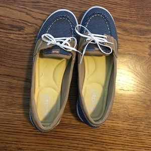 Women's size 7 keds