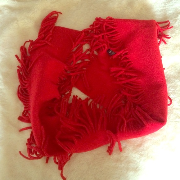 Red Gap fleece scarf.