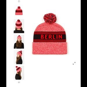 AA Pom Pom Berlin beanie🌟🌟🌟