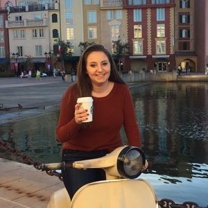 Meet your Posher, Haley