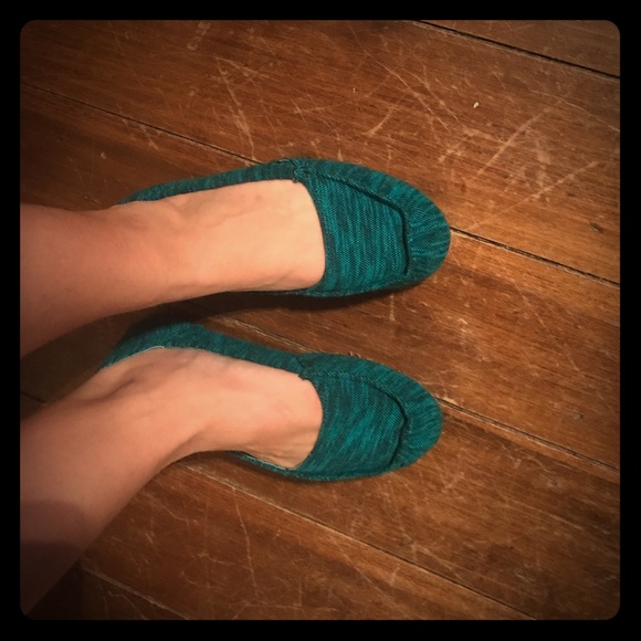 New Sanuk flats