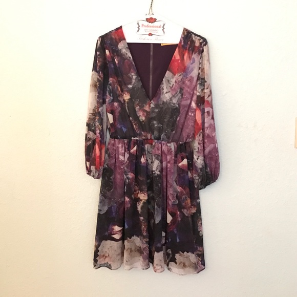 Beautiful, never been worn Alice + Olivia Dress - Picture 1 of 4