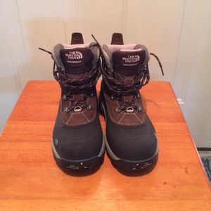 The North Face Chilkat boots
