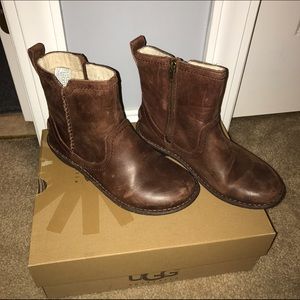 Ugg Neevah Boots