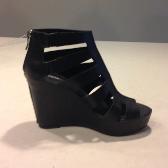 Bcbgeneration wedge sandals