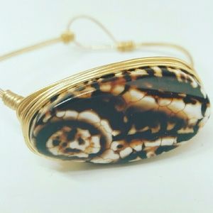 Shell Agate Cuff