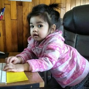 Meet your Posher, Naree