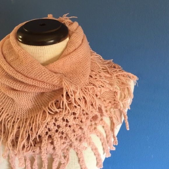 🆕 Two-Loop Knit Infinity Scarf (Pink) - Picture 2 of 2