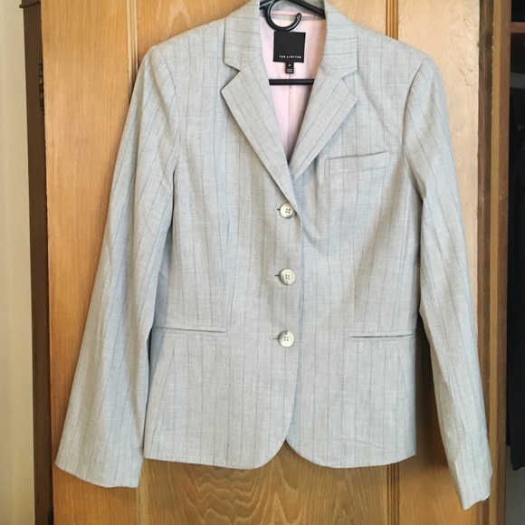 Beautiful light gray & pale pink pant suit. - Picture 1 of 4