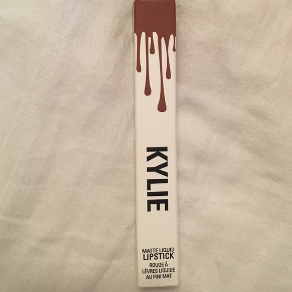 Kylie Jenner matte liquid lipstick dolce K