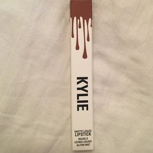 Kylie Jenner matte liquid lipstick dolce K