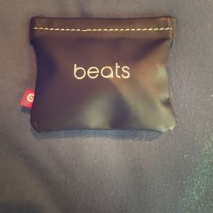 Mint Condition Beats Earphones