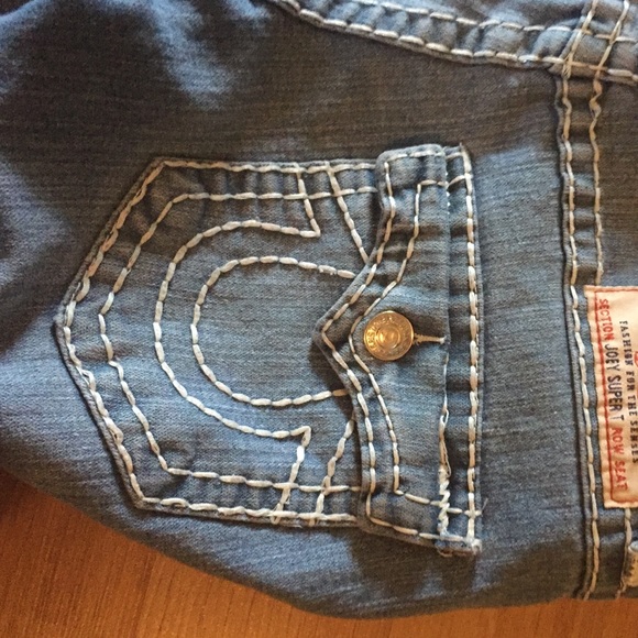True religion 30 w 33 L light wash