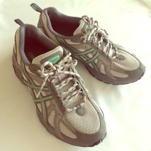 NwoT Asics Gel Enduro III Trainers