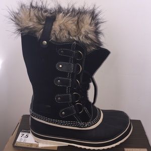 Sorel Joan of Artic, waterproof snow boots