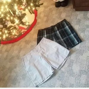 2 pairs of men's shorts size 42