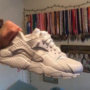 All white huaraches
