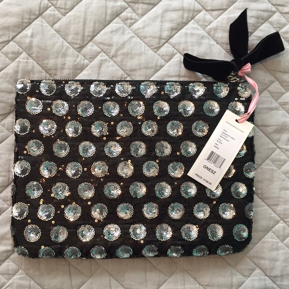 NWT Vineyard Vines Sequin Dot Clutch