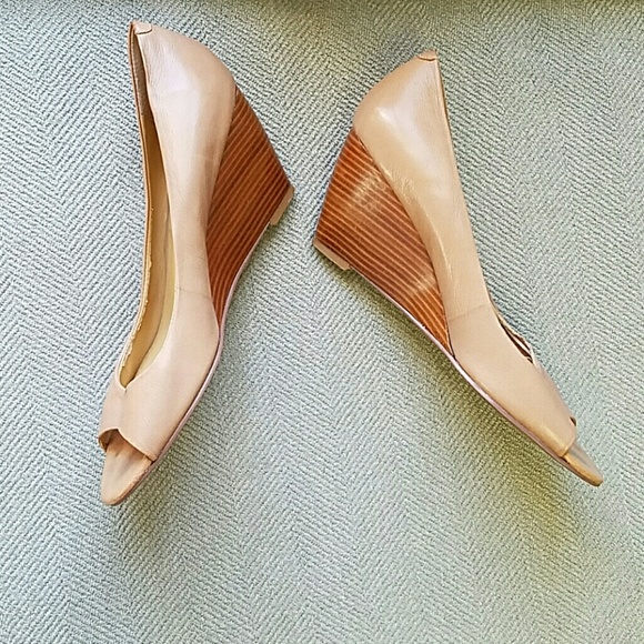 SALE🎉 Jones New York Peep Toe Wedges