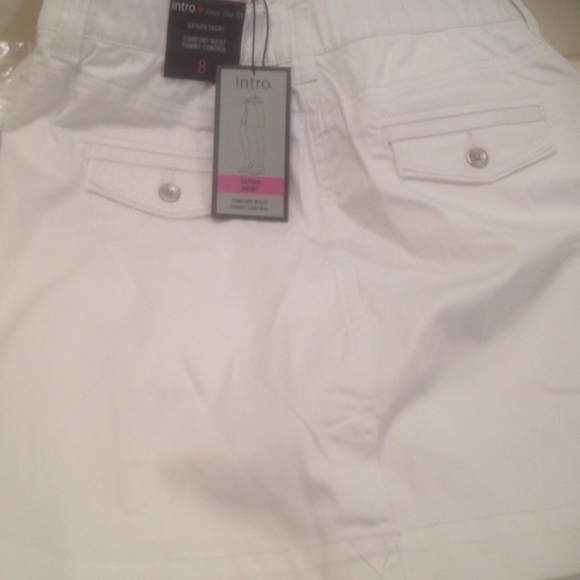 Cute White Skort - Picture 2 of 3