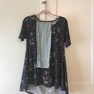 Small Lularoe perfect tee set