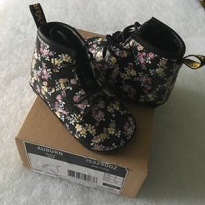 Dr Martens mini tydee. Infant size 4