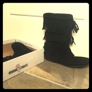 Black Minnetonka fringe boot
