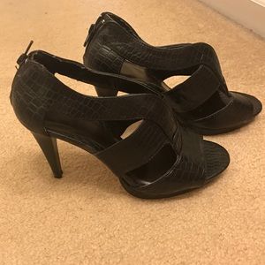 Black heels with strap details