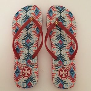 Tory Burch flip flops (Size 6)