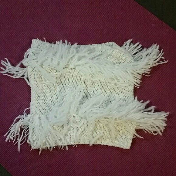 American Eagle scarf