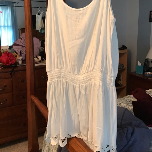 White Romper - Picture 4 of 4