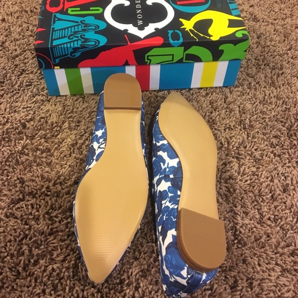 C Wonder Pointed toe ballet flat - Picture 2 of 3