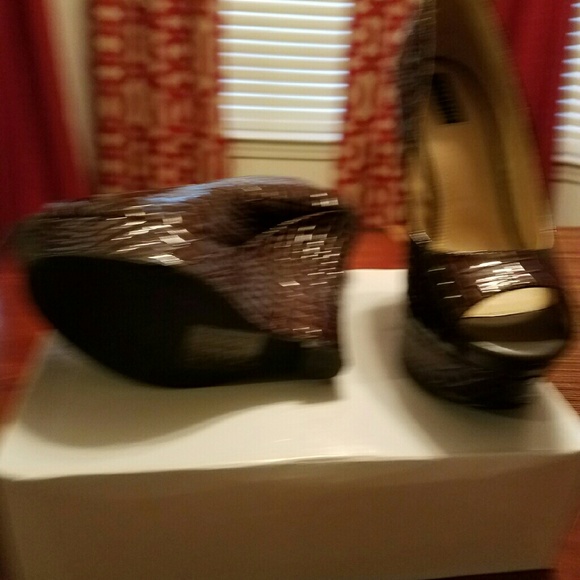 Platform Wedge - Picture 2 of 2