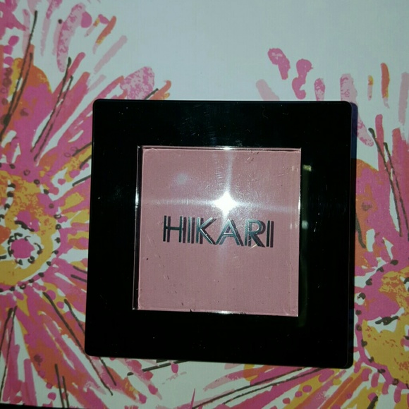 BLUSH - Picture 2 of 3