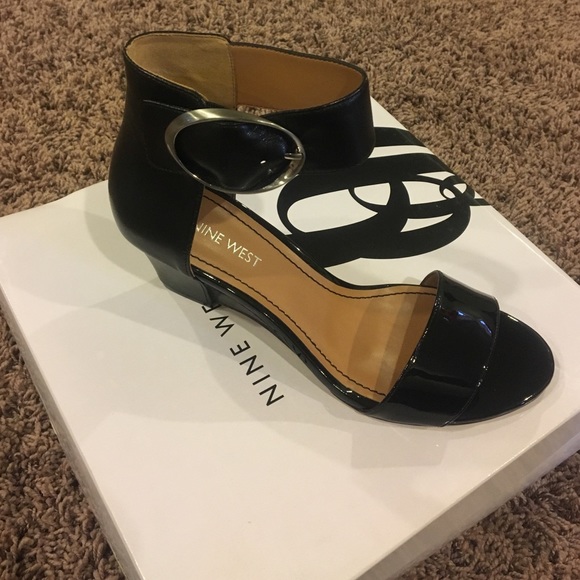 Black Nine West sandal